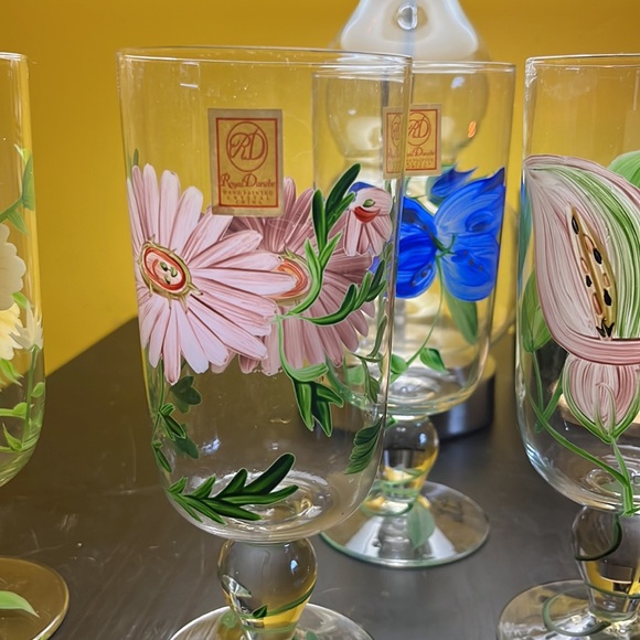 Set of 4 hand painted Crystal China Royal Danube Pedal-stool glasses flowers - Picture 3 of 8